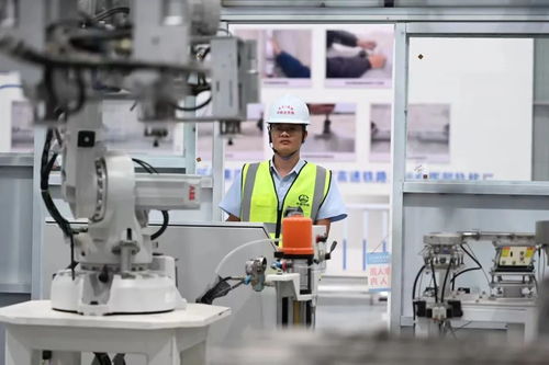 智能工厂工长 在技术洪流中的社会经济咨询服务体验